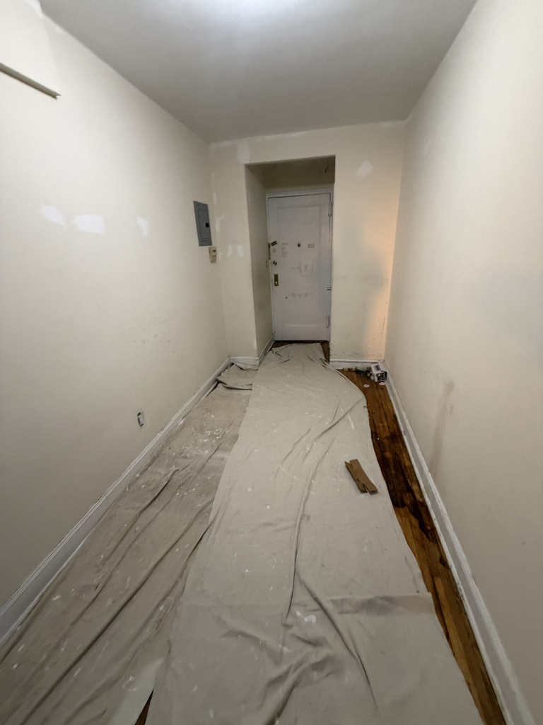 143-6 Barclay Avenue - Photo 1