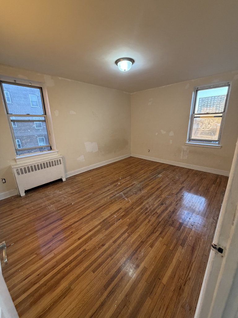 143-6 Barclay Avenue - Photo 4