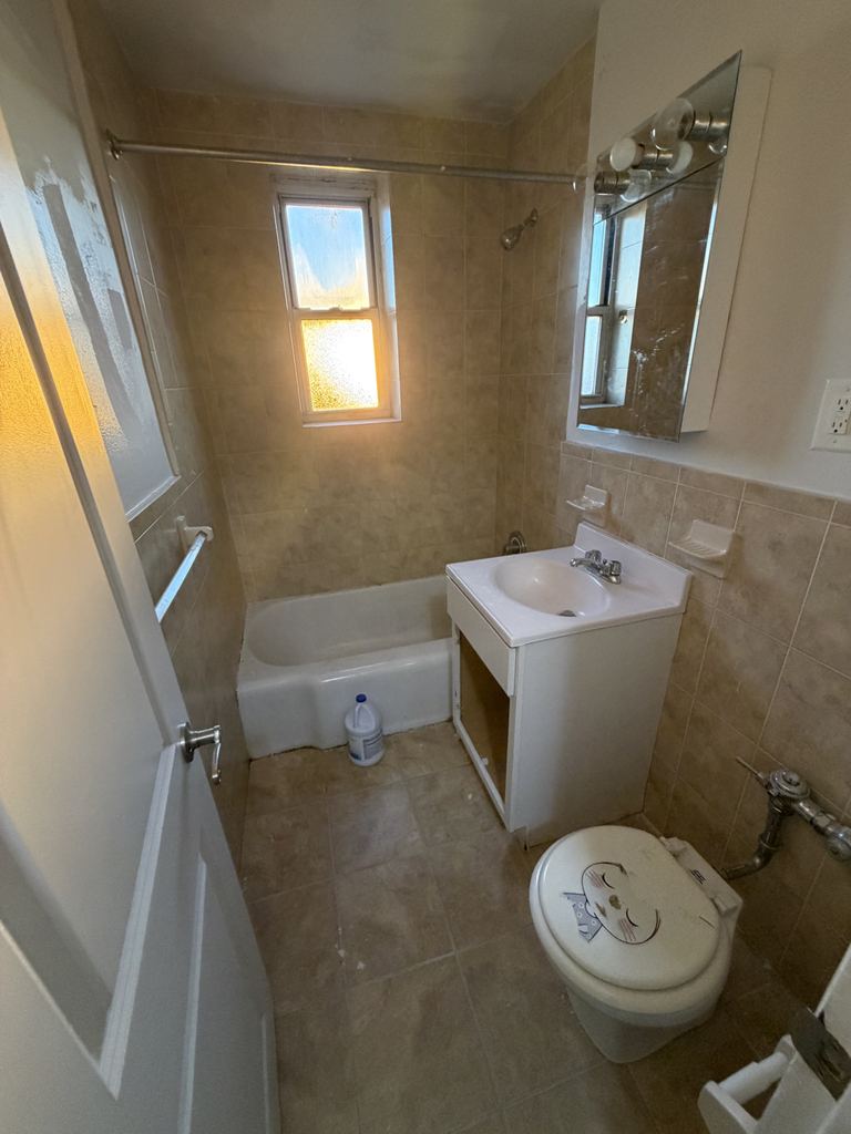 143-6 Barclay Avenue - Photo 7