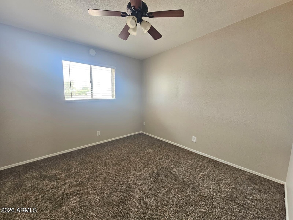 201 W Barrus Place - Photo 7