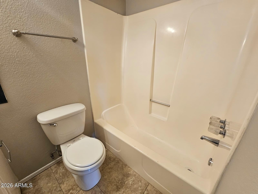 201 W Barrus Place - Photo 11