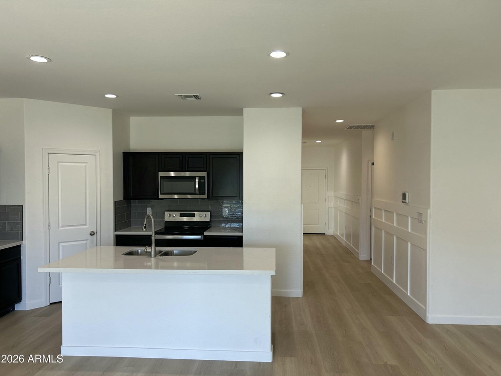 577 N 17th Street - Photo 9