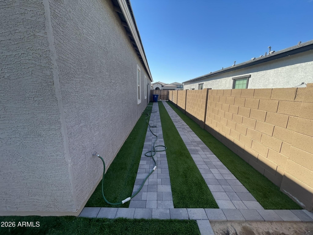 22698 E Roundup Way - Photo 22