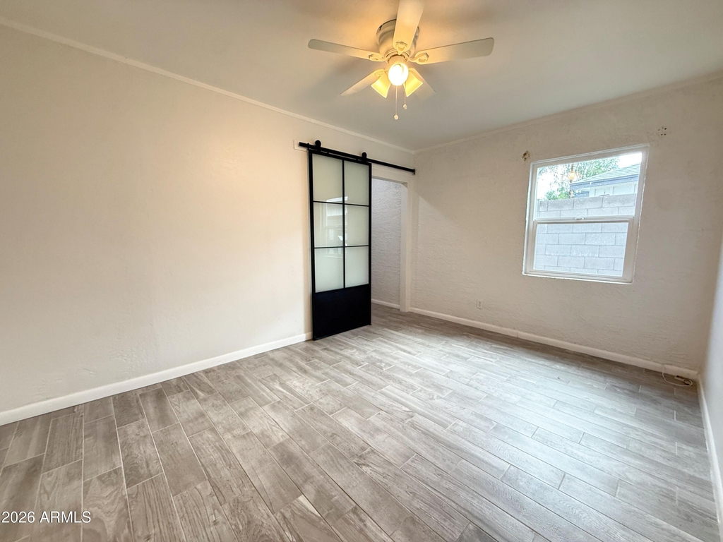 1116 E Fern Drive N - Photo 10