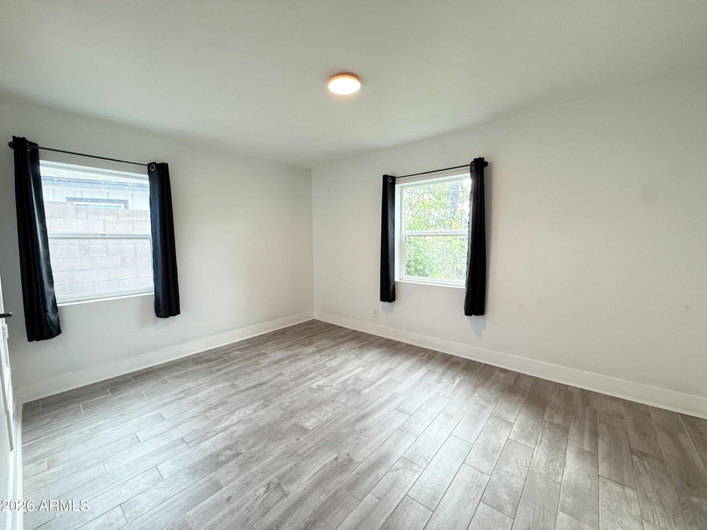 1116 E Fern Drive N - Photo 20