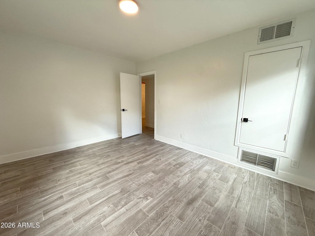 1116 E Fern Drive N - Photo 21