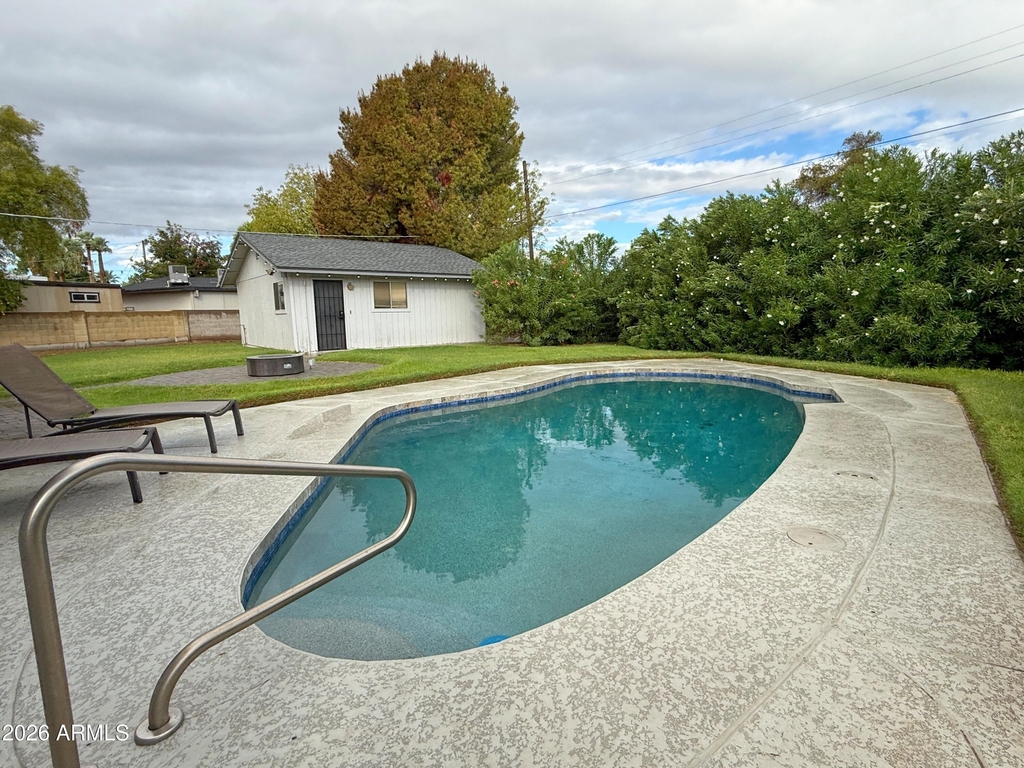 1116 E Fern Drive N - Photo 24