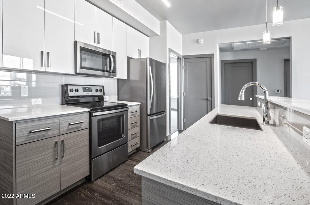 425 W Osborn Road - Photo 4