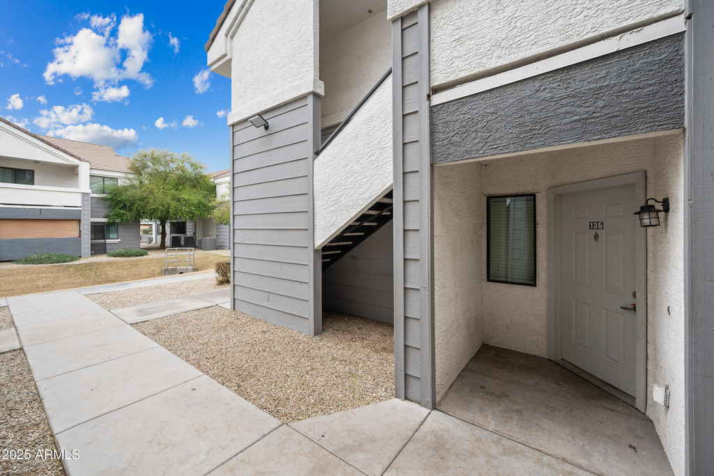 3065 N 67th Avenue - Photo 1