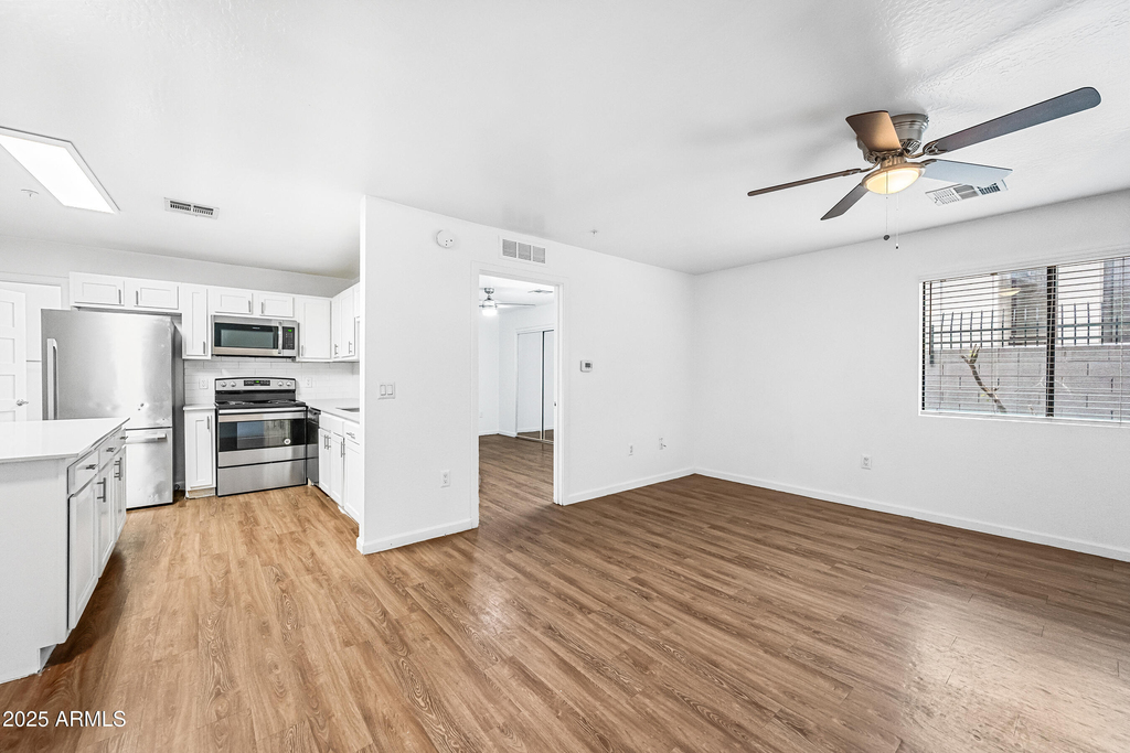 3065 N 67th Avenue - Photo 2