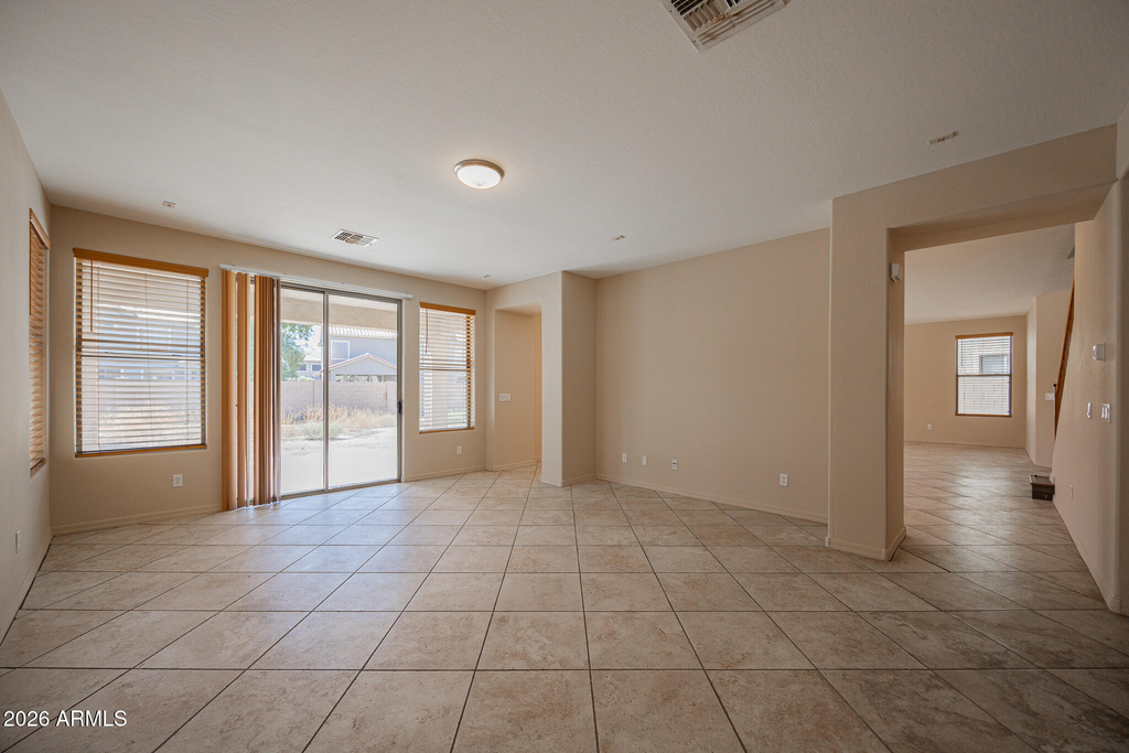 44289 W Windrose Drive - Photo 7