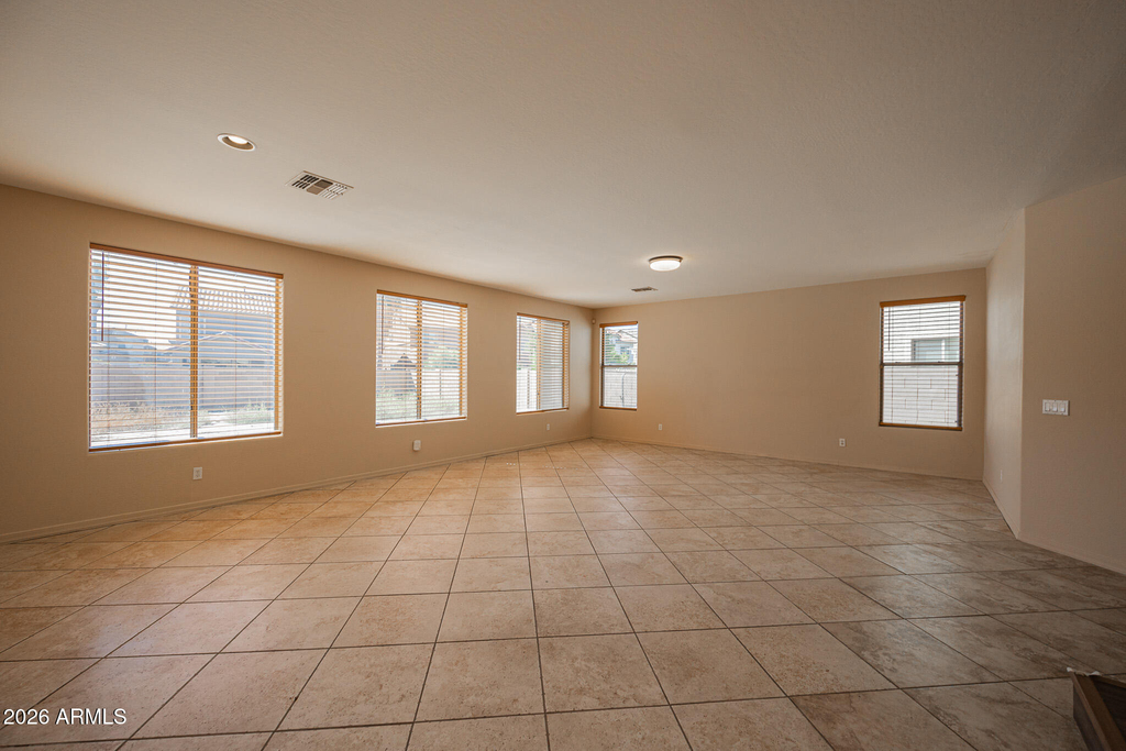 44289 W Windrose Drive - Photo 6