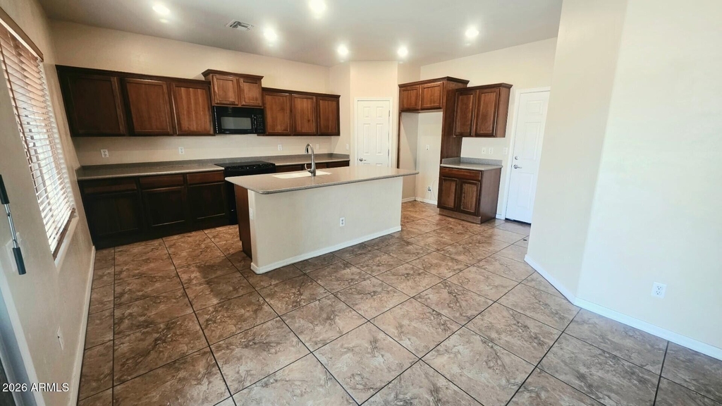 4615 S Antonio Circle - Photo 2