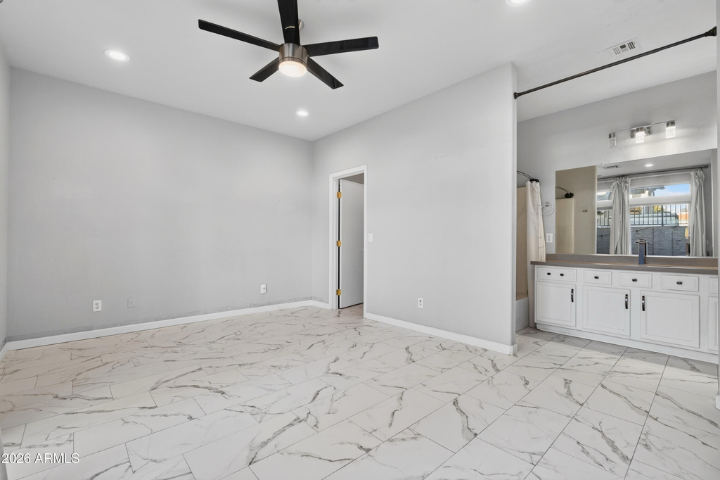 2027 E University Drive - Photo 10