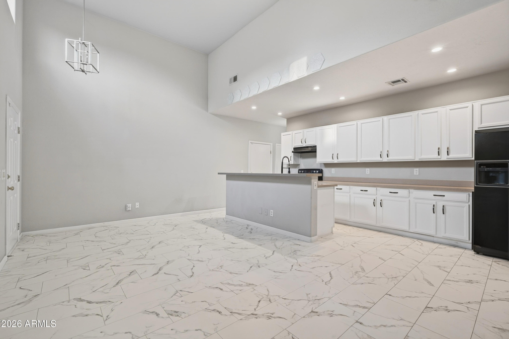 2027 E University Drive - Photo 1
