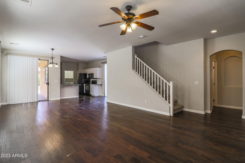 15304 W Wethersfield Road - Photo 4