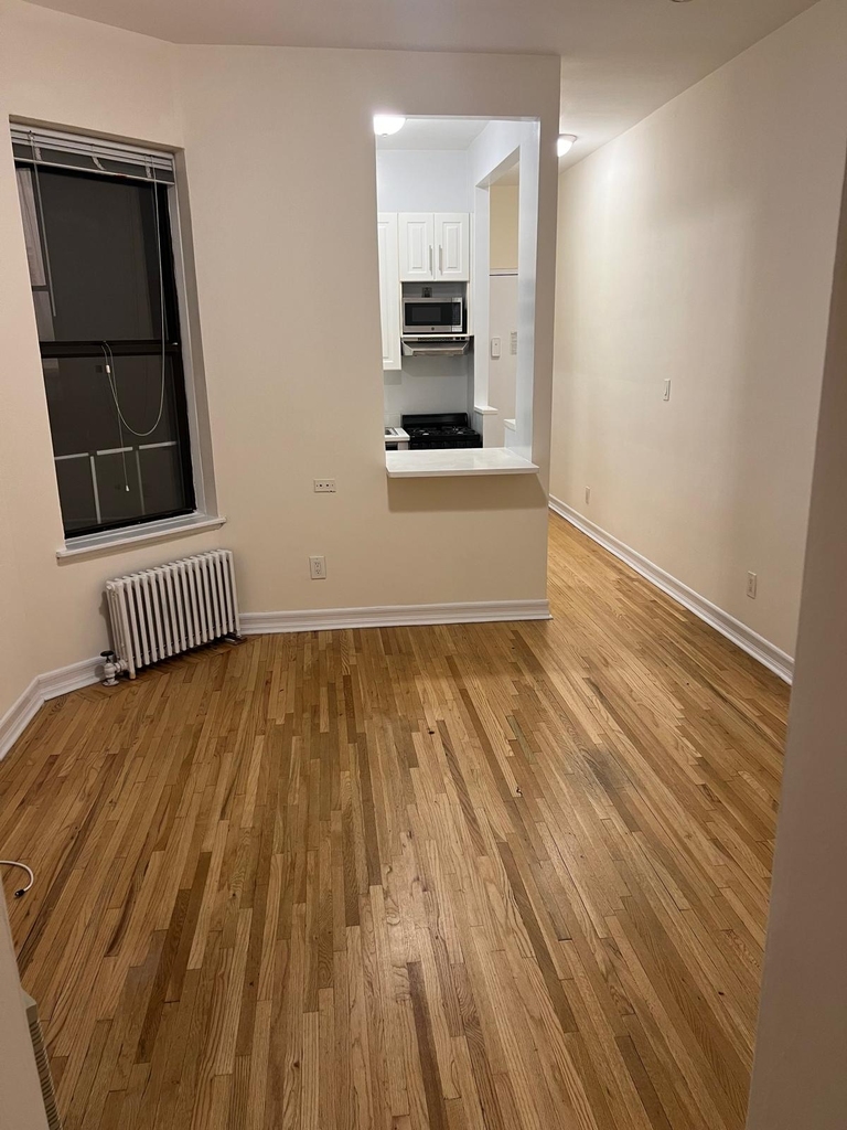 East 83rd Street - Photo 2