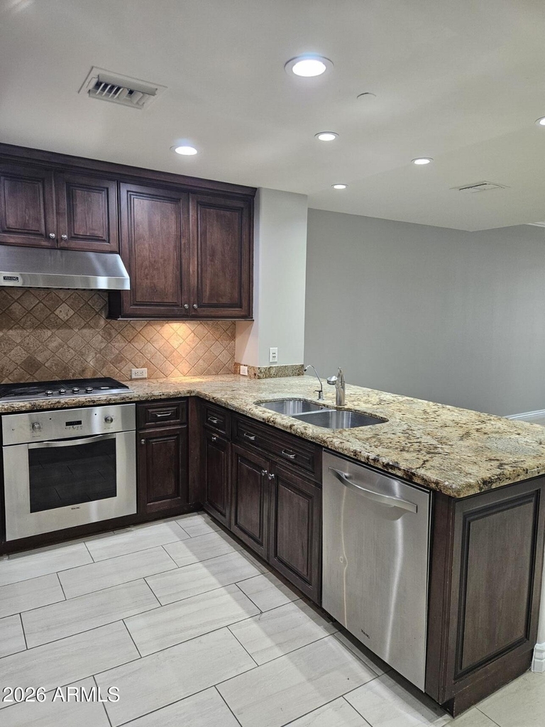 7181 E Camelback Road - Photo 9