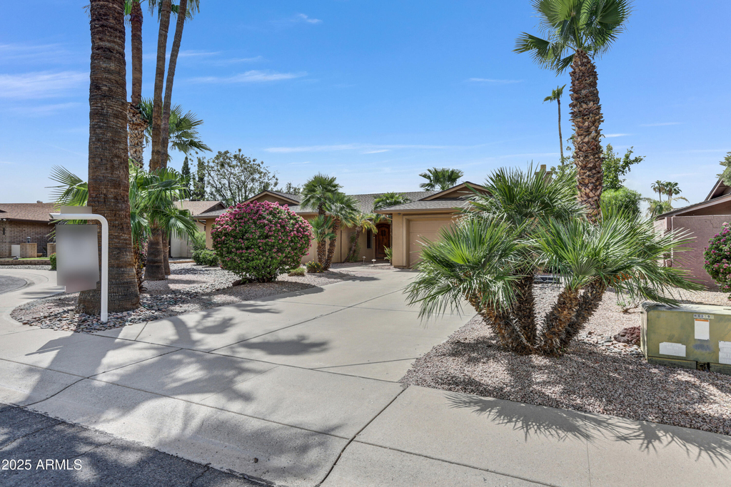 5909 E Marilyn Road - Photo 2
