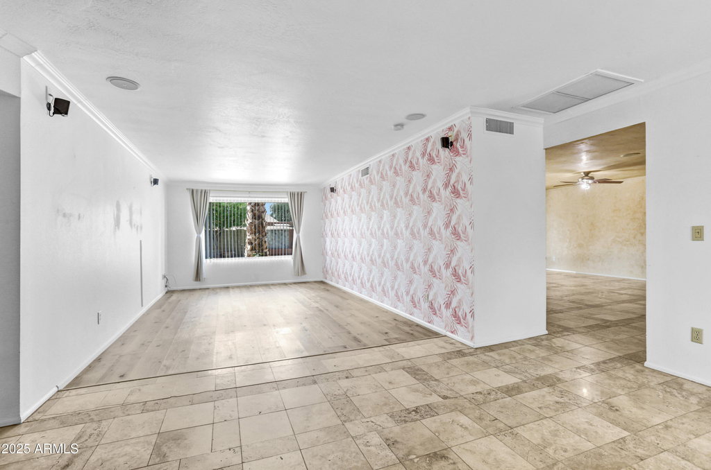5909 E Marilyn Road - Photo 4