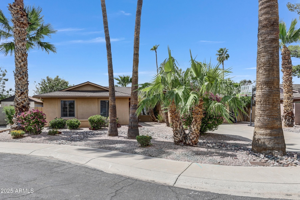 5909 E Marilyn Road - Photo 1