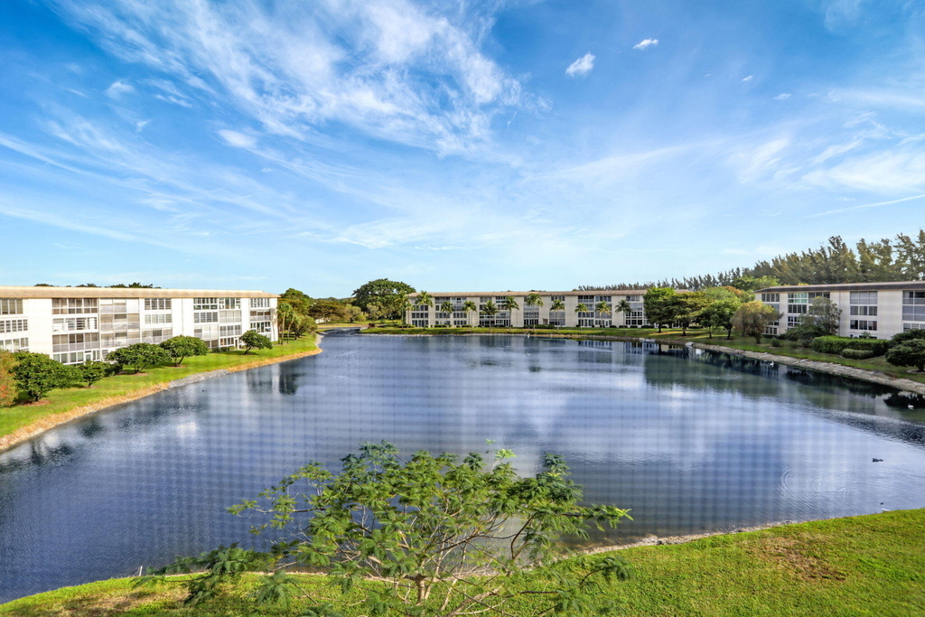 1903 Bermuda Circle - Photo 21