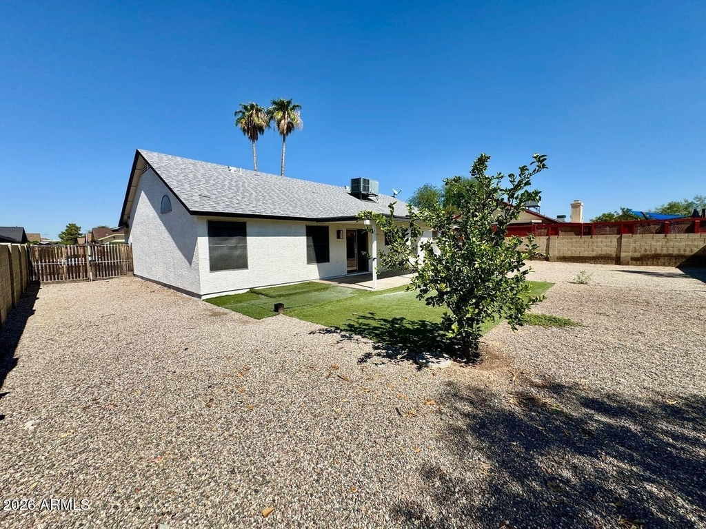 6951 W Cheryl Drive - Photo 35