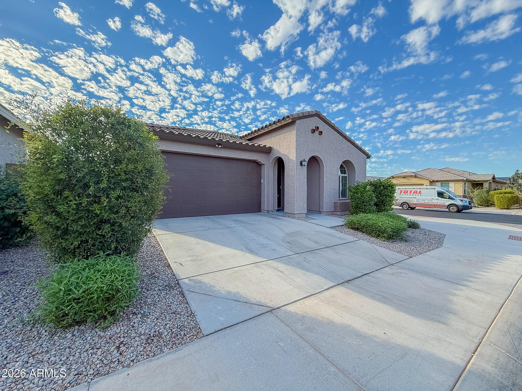 5912 S 26th Avenue - Photo 0