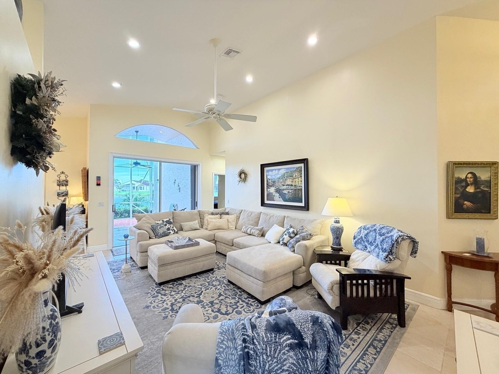 360 Nw Sunview Way - Photo 2