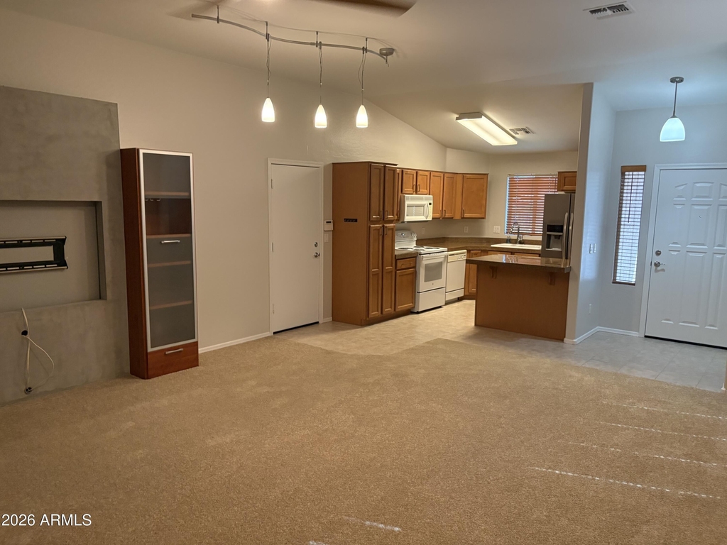 16924 S 22nd Street - Photo 2
