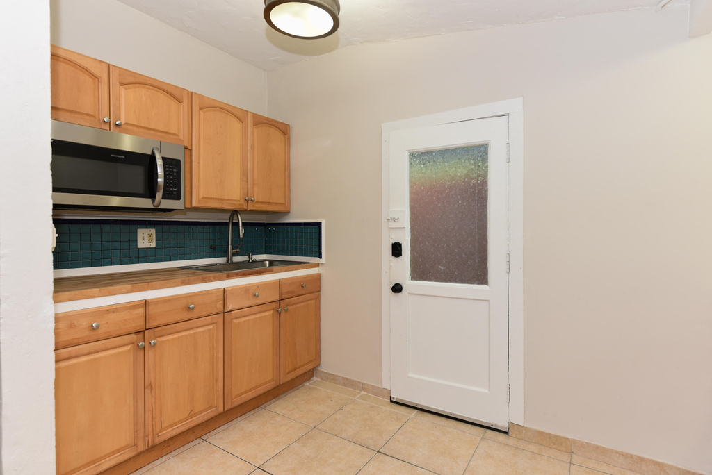 17 S L Street - Photo 7