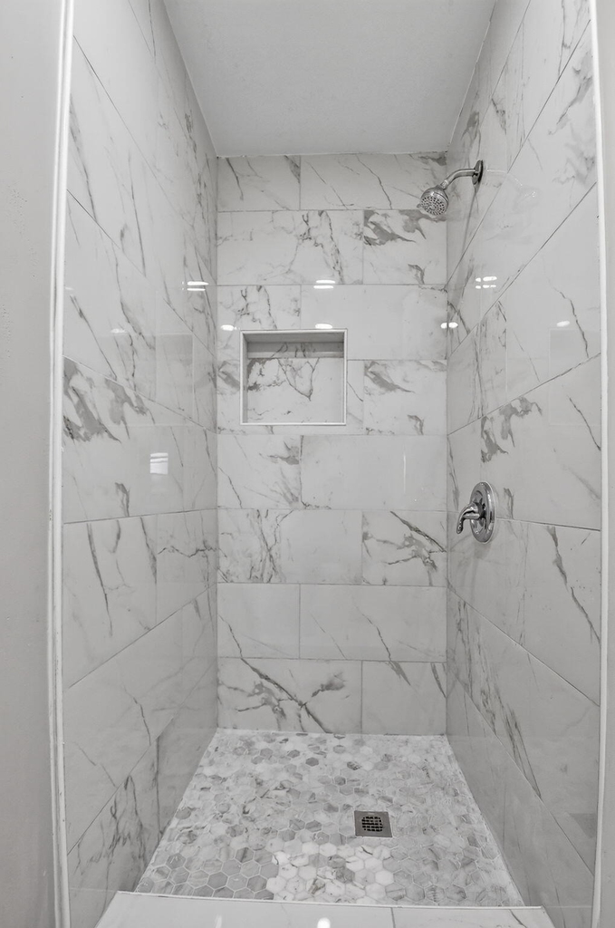 411 Burgundy I - Photo 25