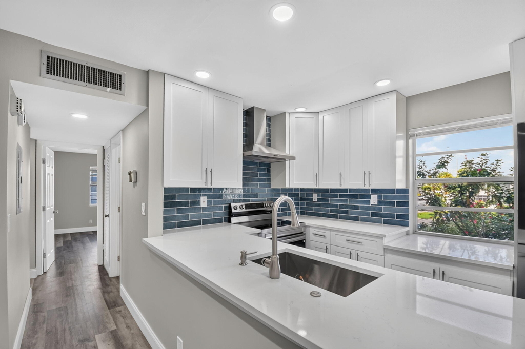 411 Burgundy I - Photo 10