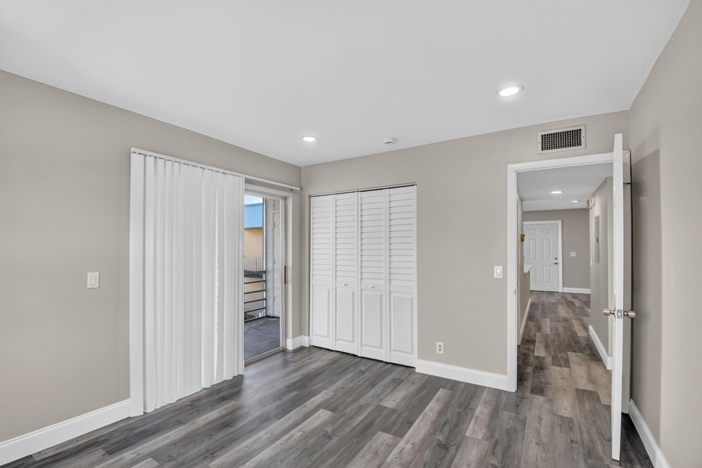 411 Burgundy I - Photo 20