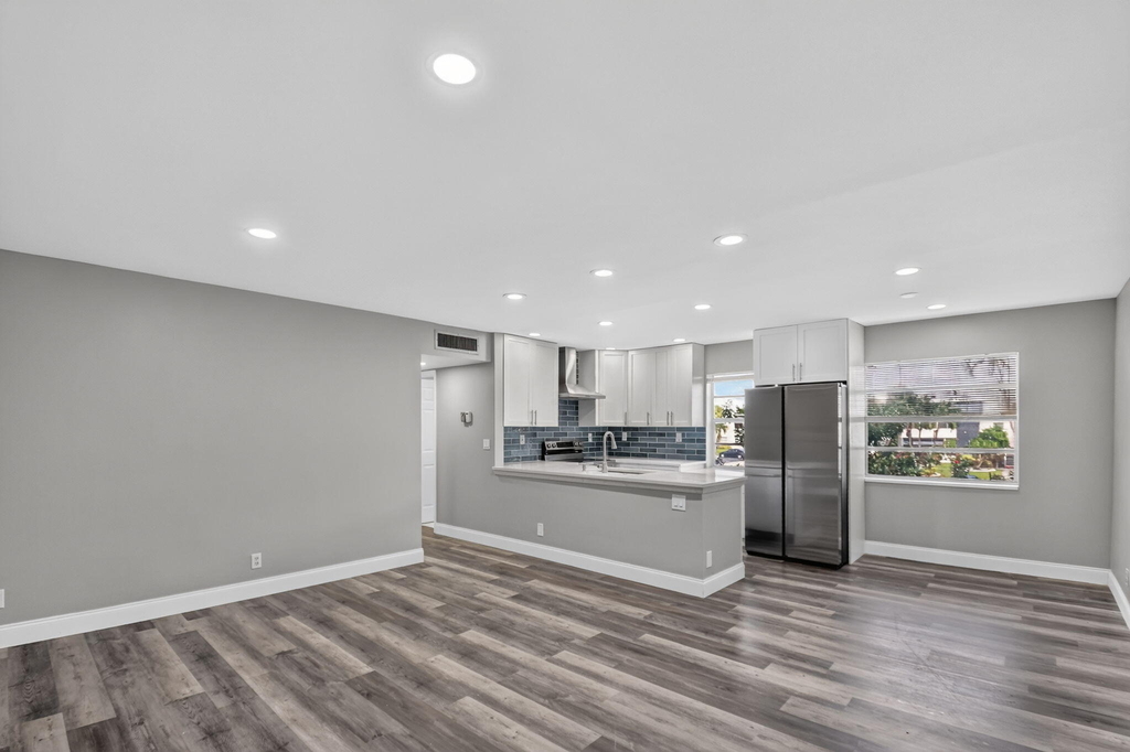 411 Burgundy I - Photo 2