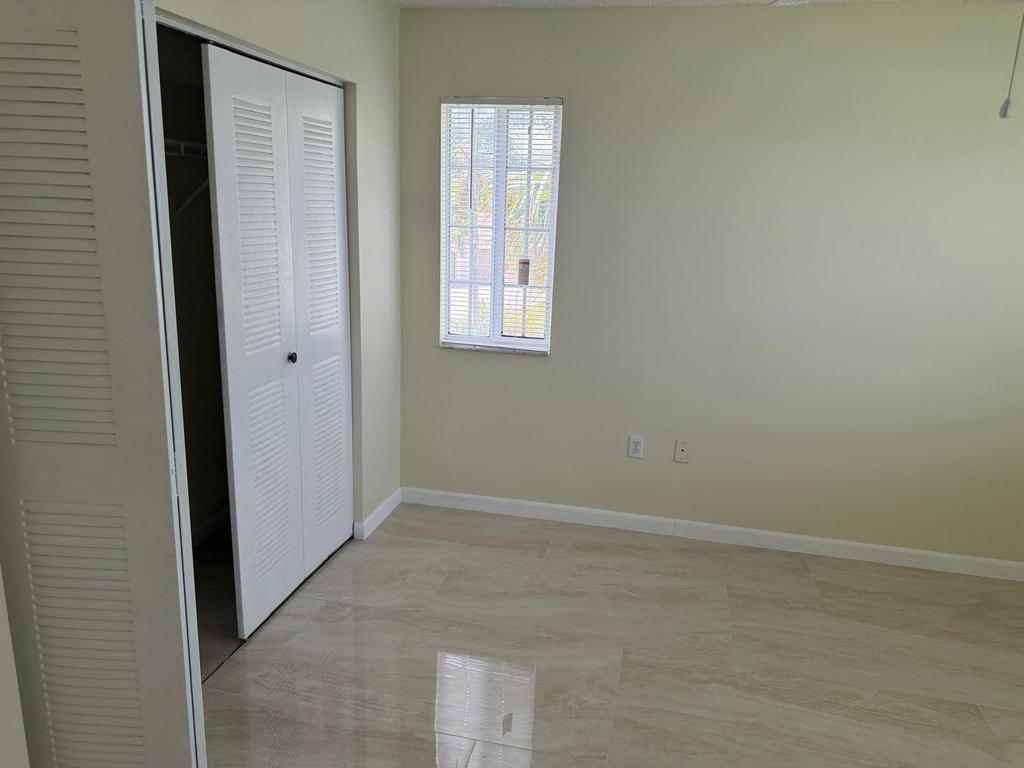 5061 Wiles Road - Photo 32