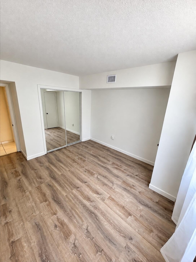 382 E Royal Palm Road - Photo 9
