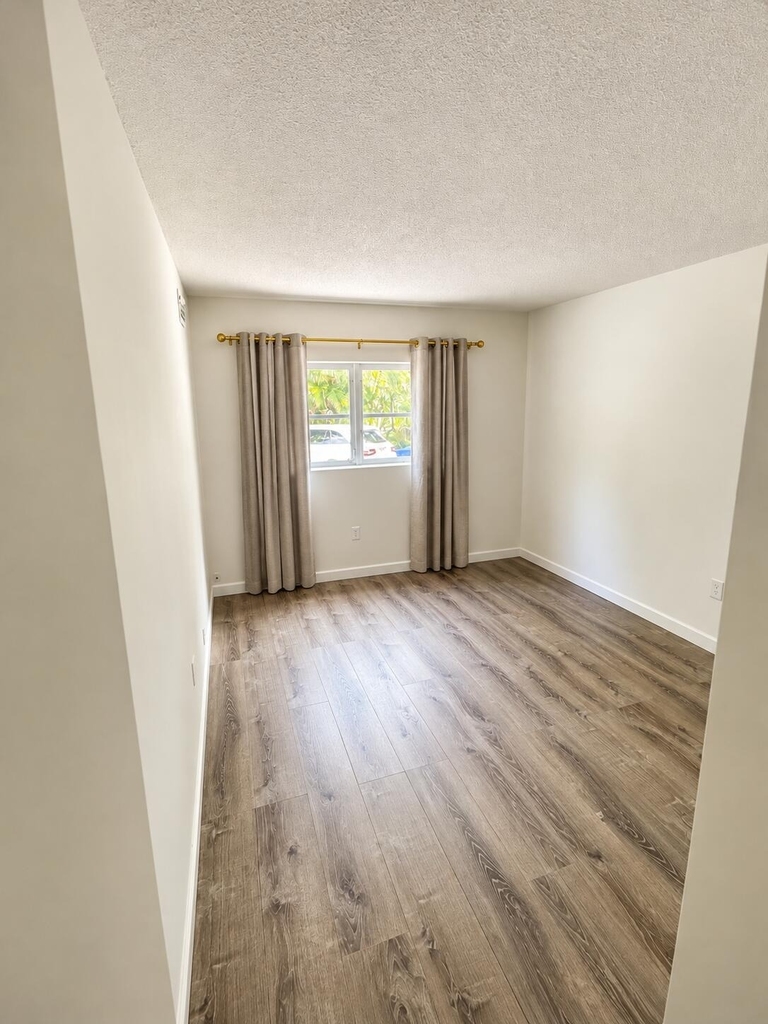 382 E Royal Palm Road - Photo 10
