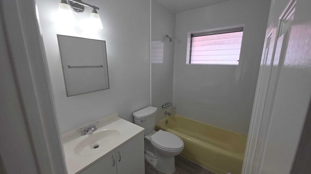 7624 Pembroke Road - Photo 6