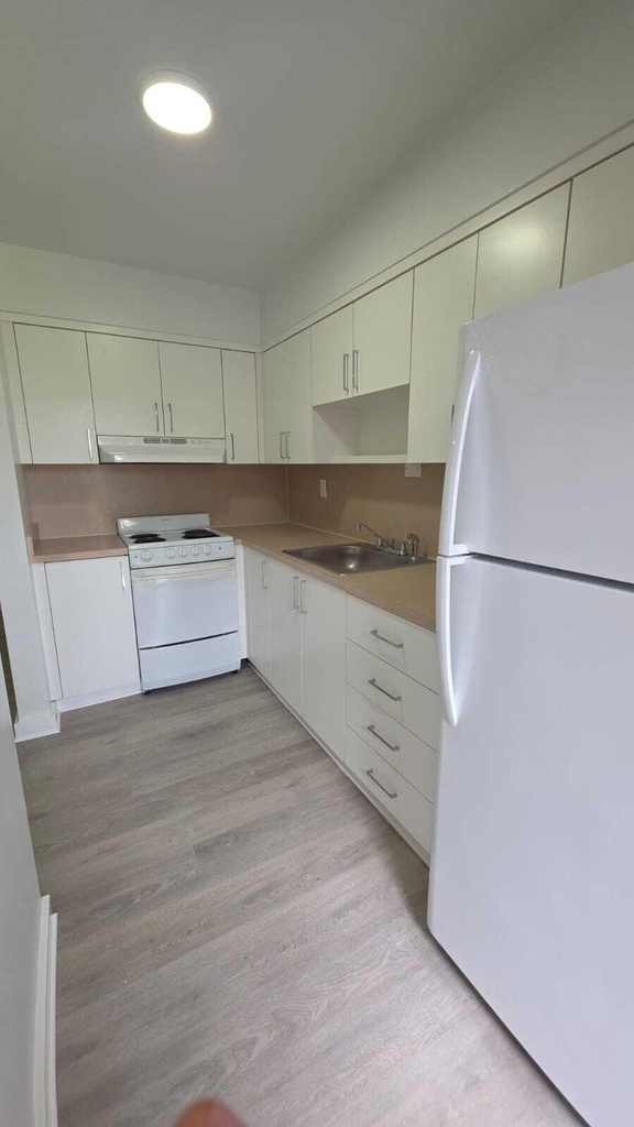 7624 Pembroke Road - Photo 9