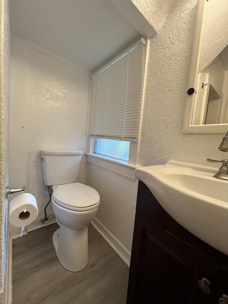 329 N K Street - Photo 16