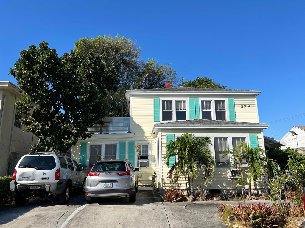 329 N K Street - Photo 0