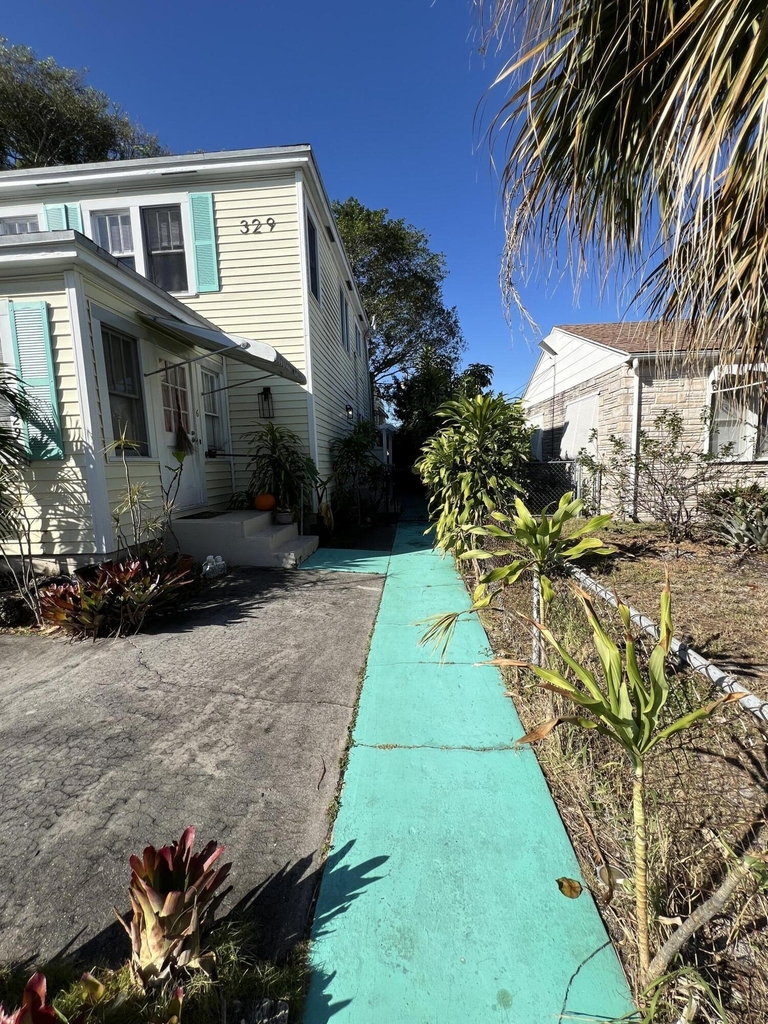 329 N K Street - Photo 1
