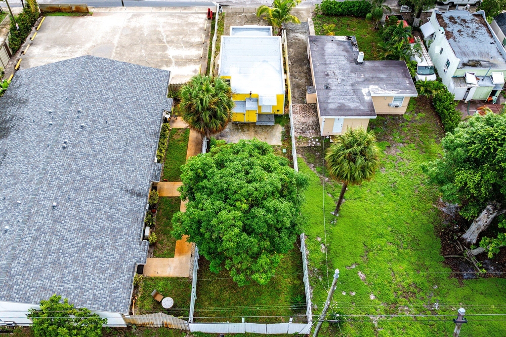 413 N E Street - Photo 18