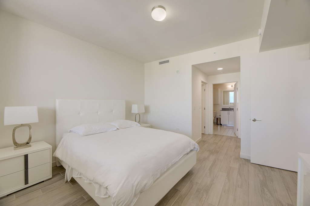 999 Sw 1st Avenue - Photo 15