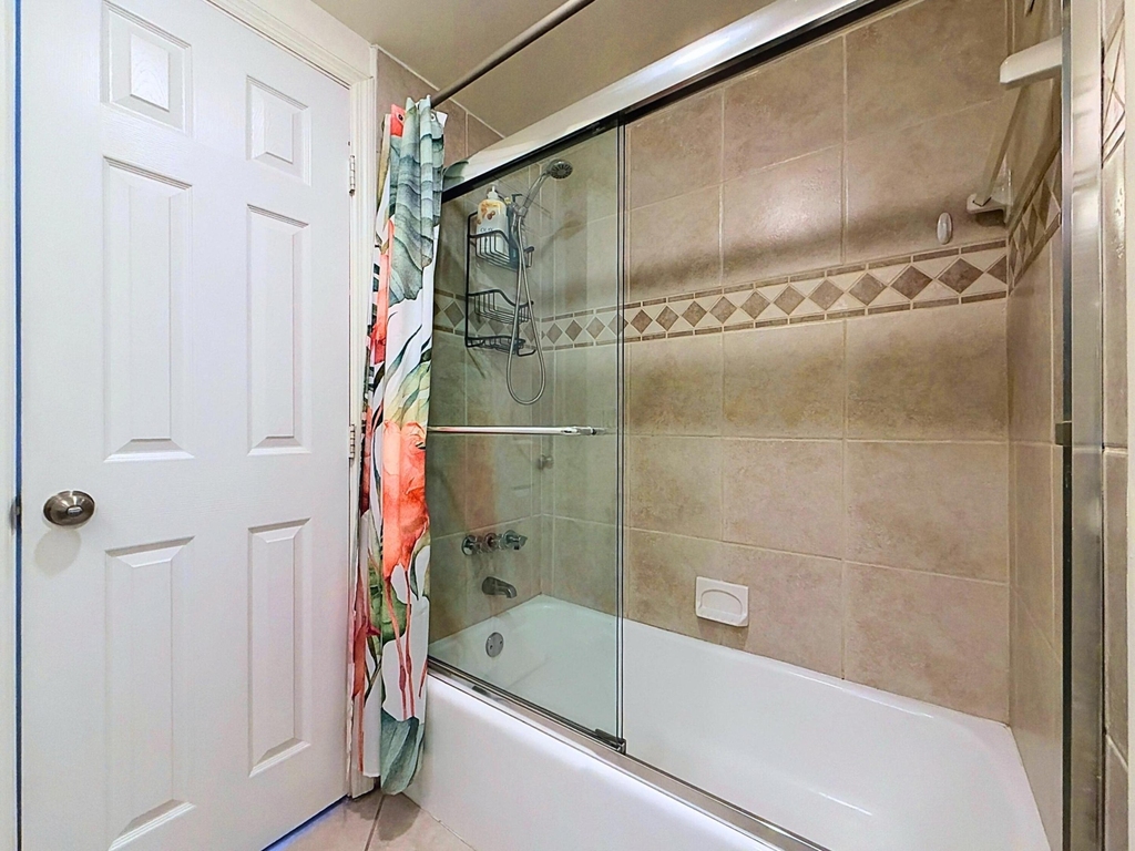 3250 Ne 28th Street - Photo 12