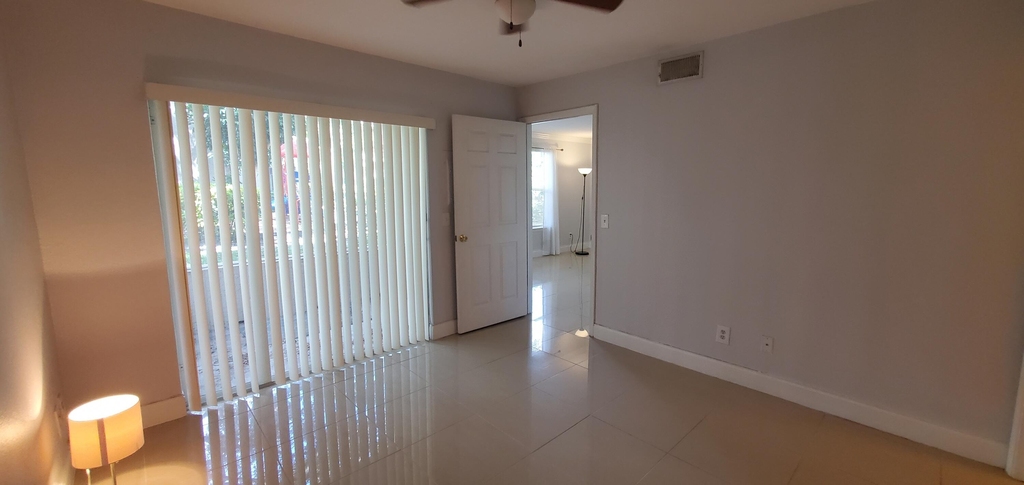 1845 Palm Cove Boulevard - Photo 16