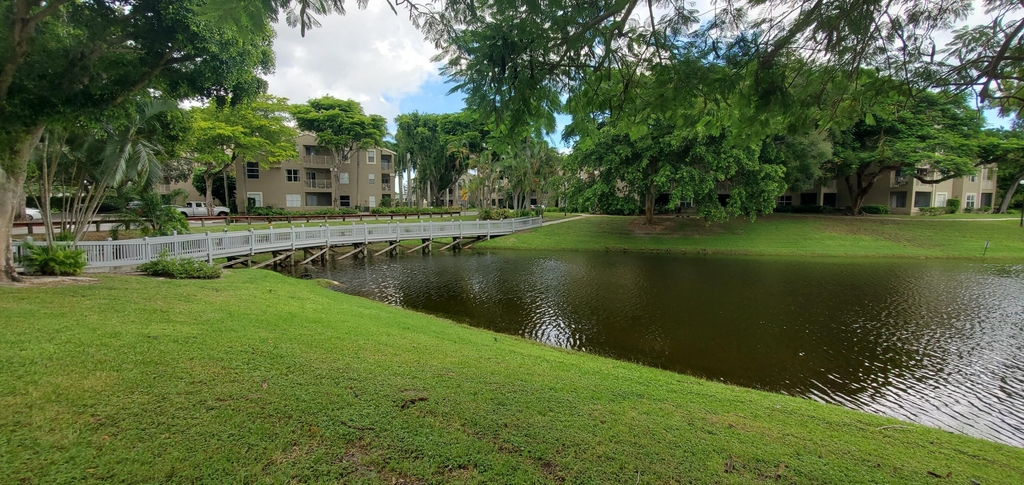 1845 Palm Cove Boulevard - Photo 1