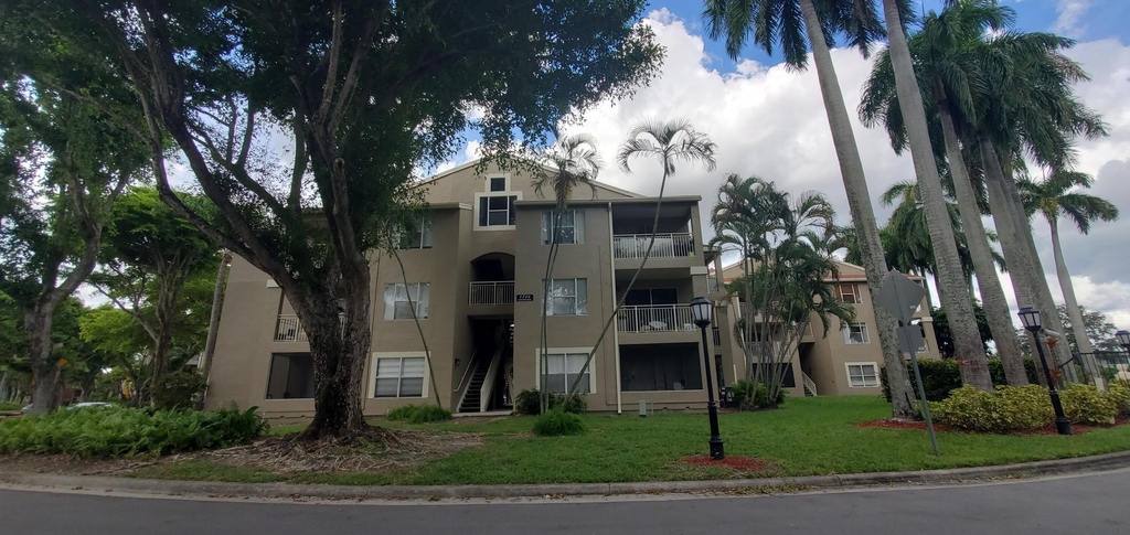 1845 Palm Cove Boulevard - Photo 3