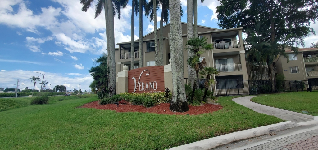 1845 Palm Cove Boulevard - Photo 0